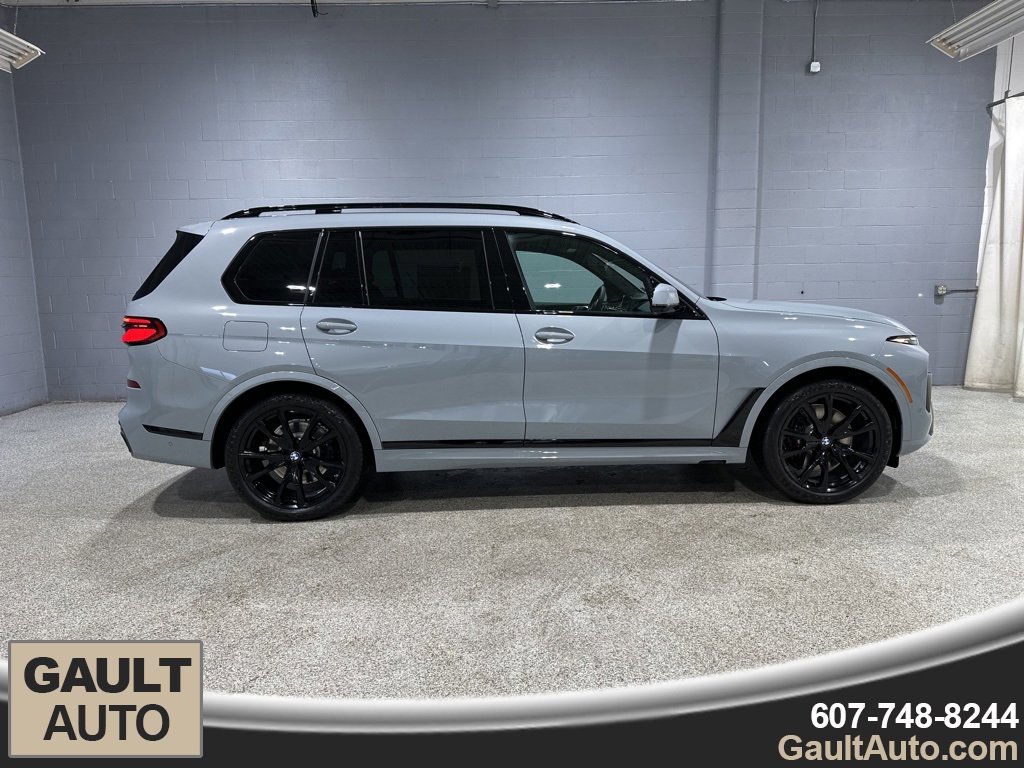 New 2026 BMW X7 xDrive40i w/ Executive Package image 2