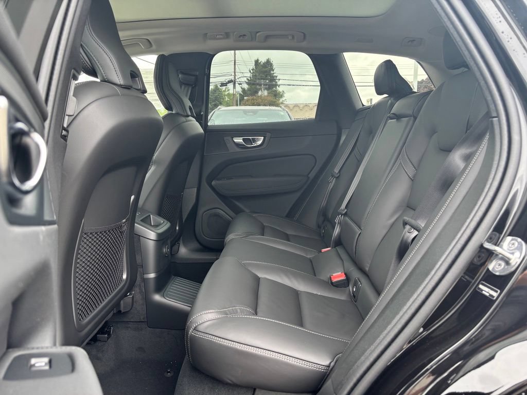 New 2026 Volvo XC60 T8 Ultra w/ Protection Package Premier AWD/4WD image 16