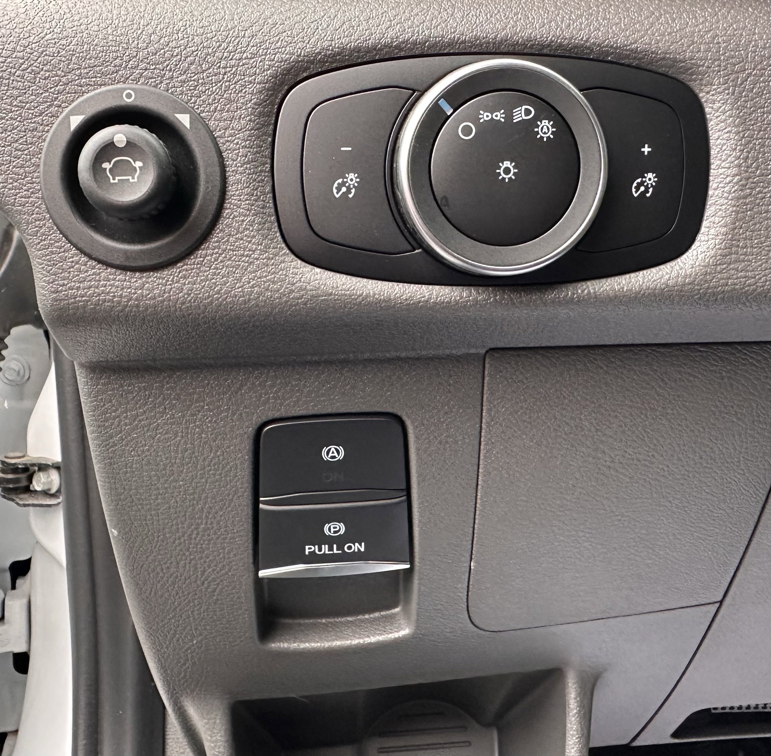 Used 2024 Ford Transit 350 XL image 18