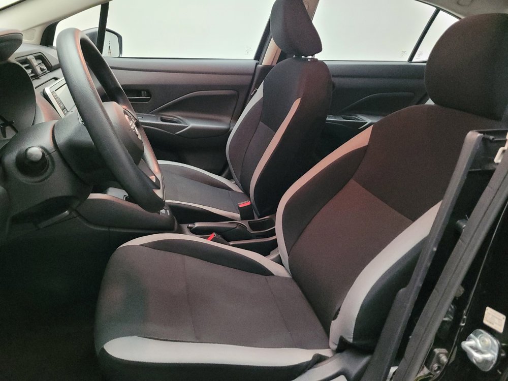 Used 2025 Nissan Versa S image 17