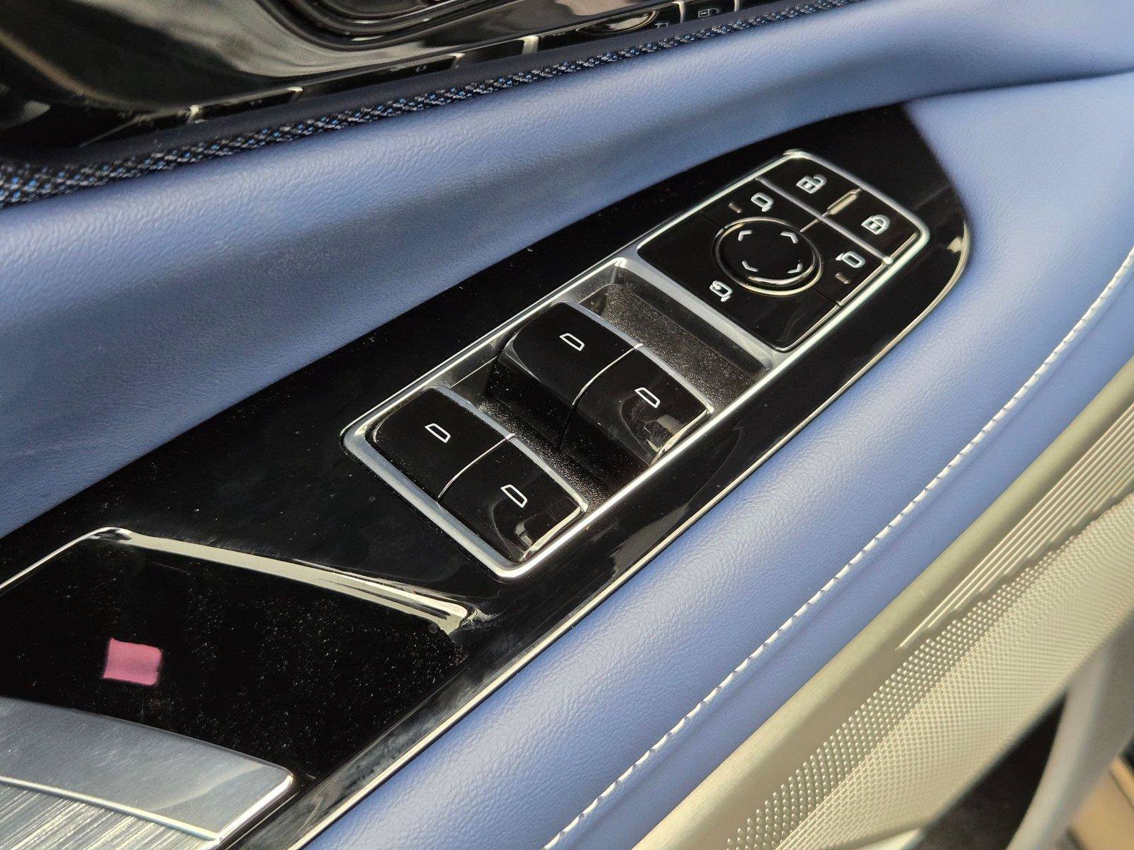 New 2027 Cadillac Optiq Premium Sport w/ LPO, Floor Liner Package AWD/4WD image 26