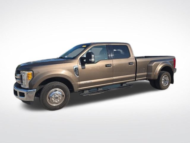Used 2017 Ford F350 XLT w/ XLT Value Package RWD image 6