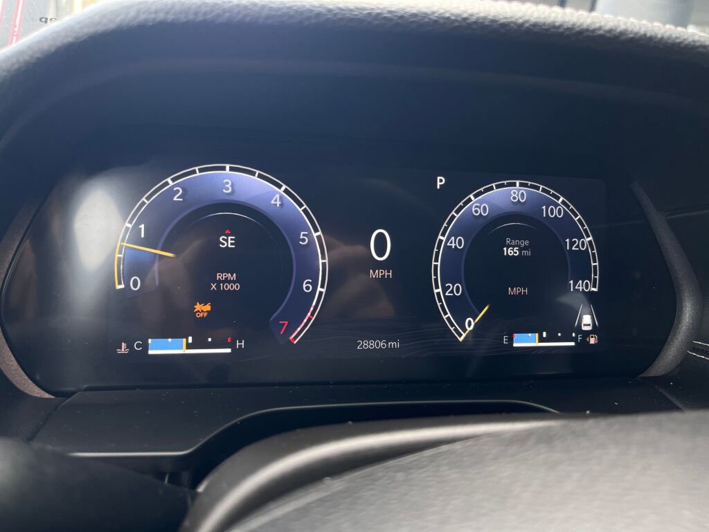 Used 2023 Jeep Grand Cherokee Limited image 14