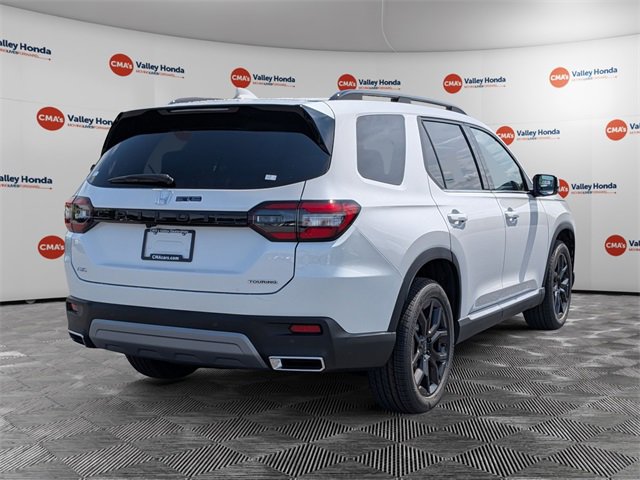 New 2025 Honda Pilot Touring image 5