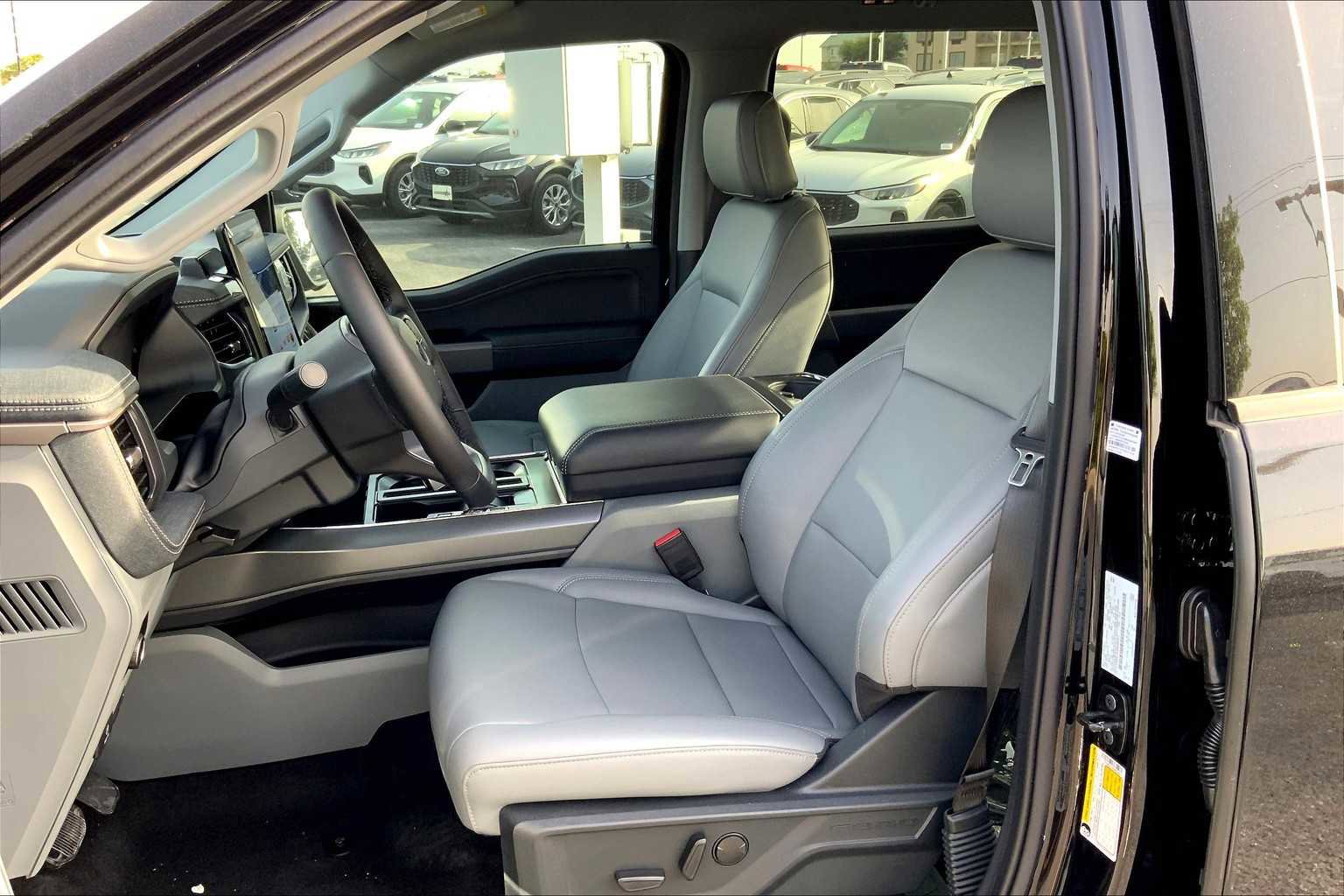 New 2025 Ford F150 Lightning Flash image 7