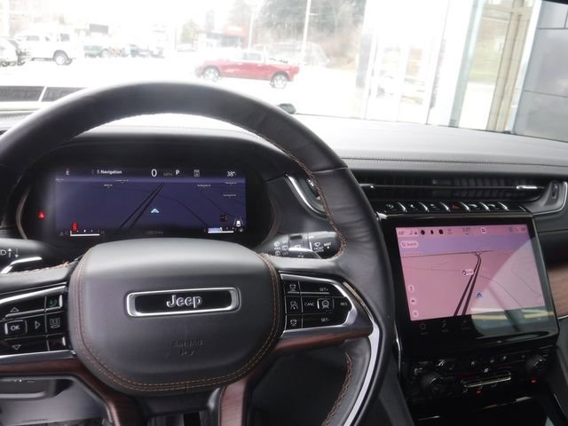 Certified 2025 Jeep Grand Cherokee Summit AWD/4WD image 41