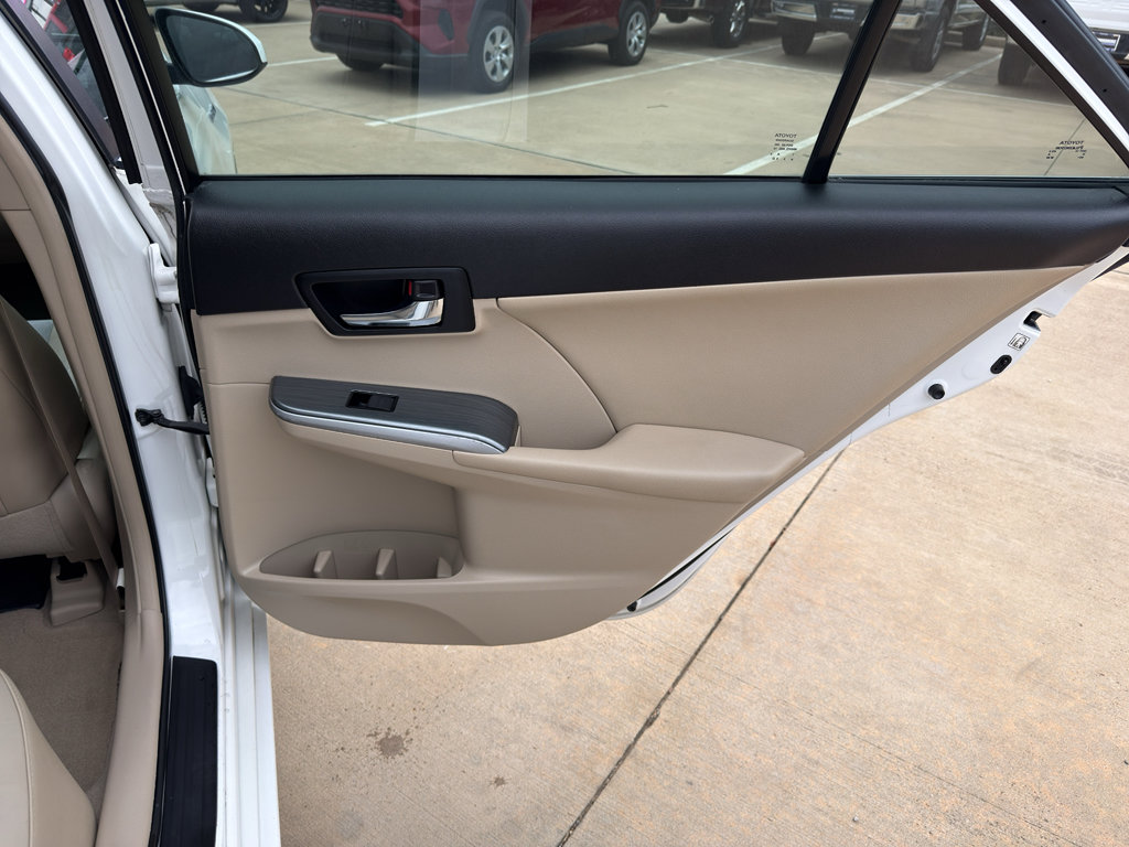 Used 2012 Toyota Camry XLE w/ Leather Pkg FWD image 25