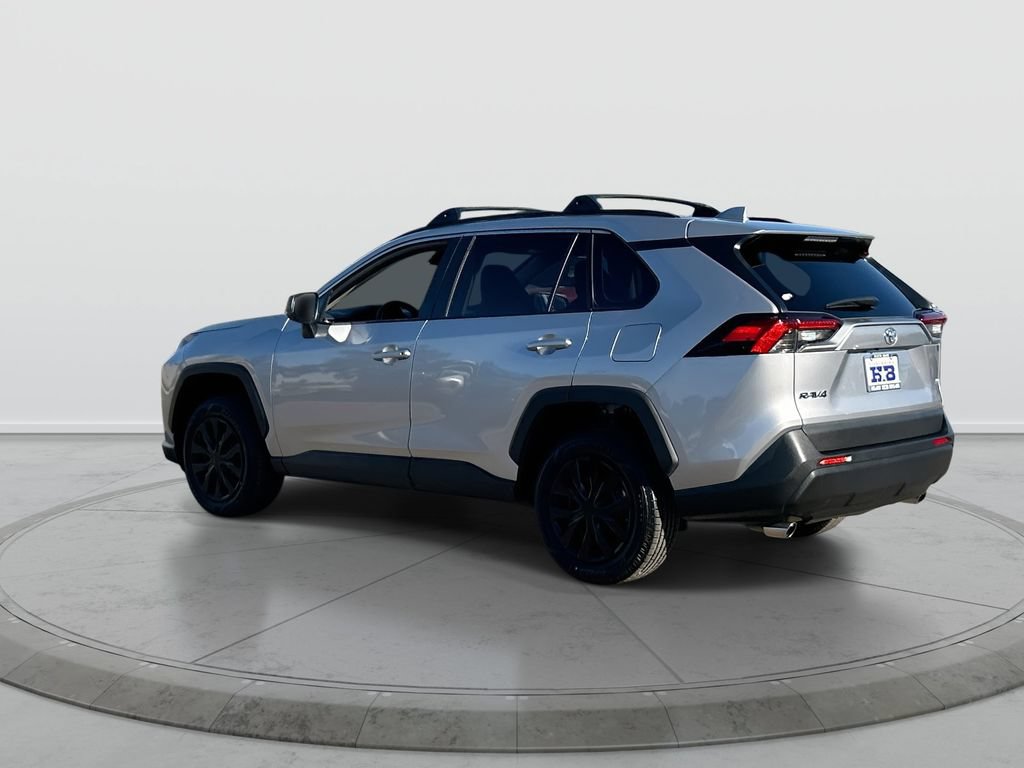 Used 2021 Toyota RAV4 LE w/ Carpet Mat Package (TMS) FWD image 6