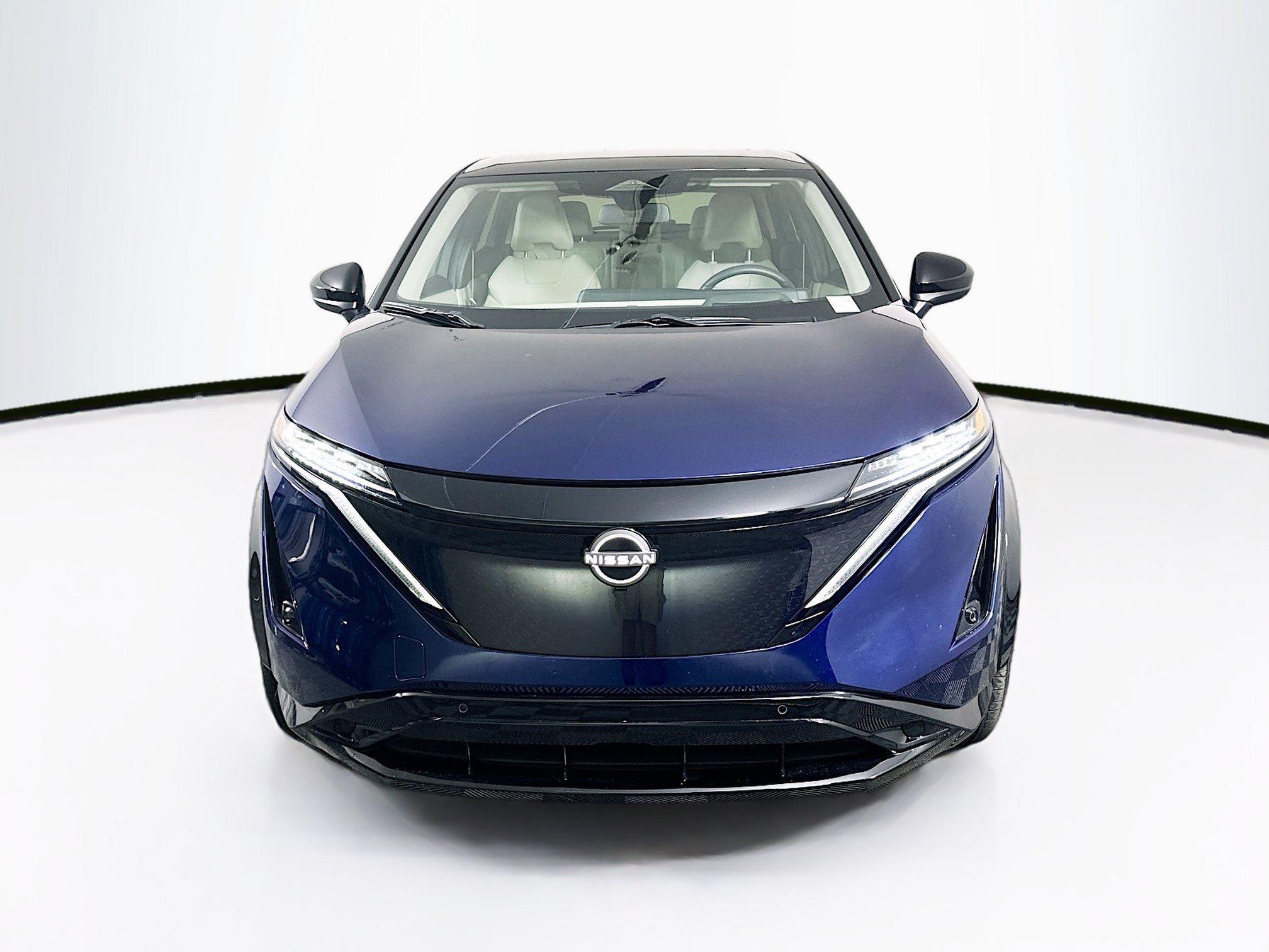 Used 2023 Nissan Ariya FWD image 2