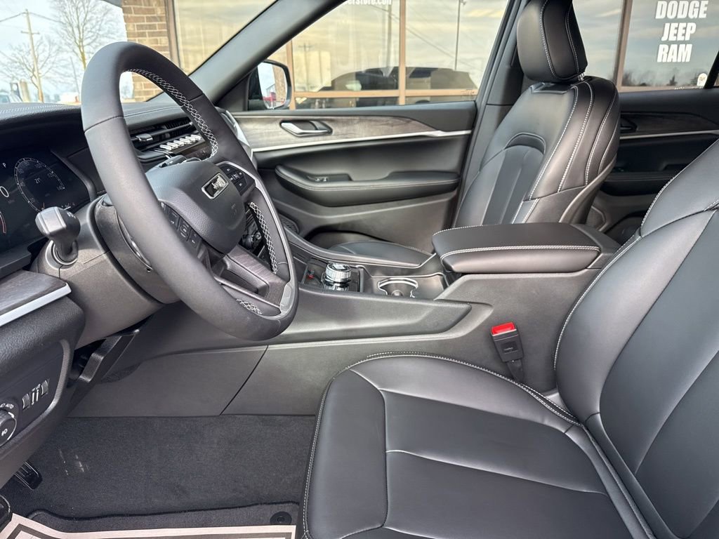 New 2025 Jeep Grand Cherokee Limited image 44
