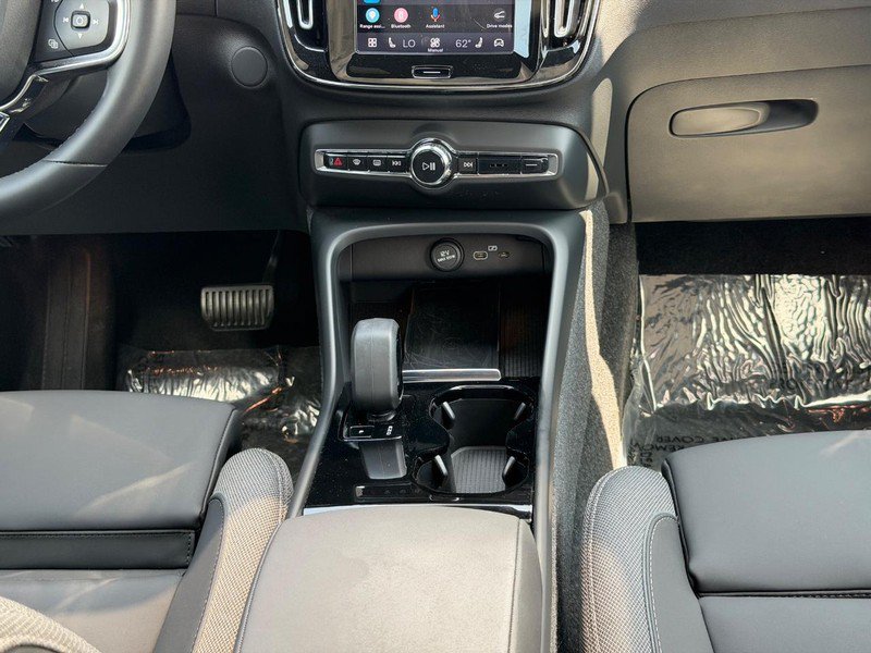 Certified 2023 Volvo C40 Recharge Core w/ Protection Package Premier AWD/4WD image 15