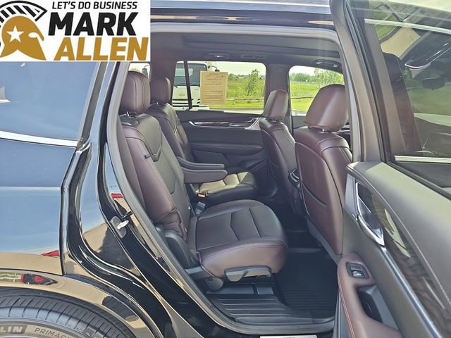 Used 2024 Cadillac XT6 Premium Luxury w/ Technology Package AWD/4WD image 27