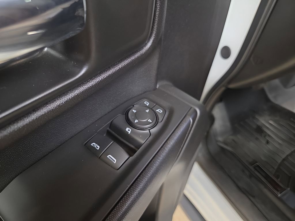 Used 2024 GMC Sierra 2500 Pro w/ Convenience Package image 11