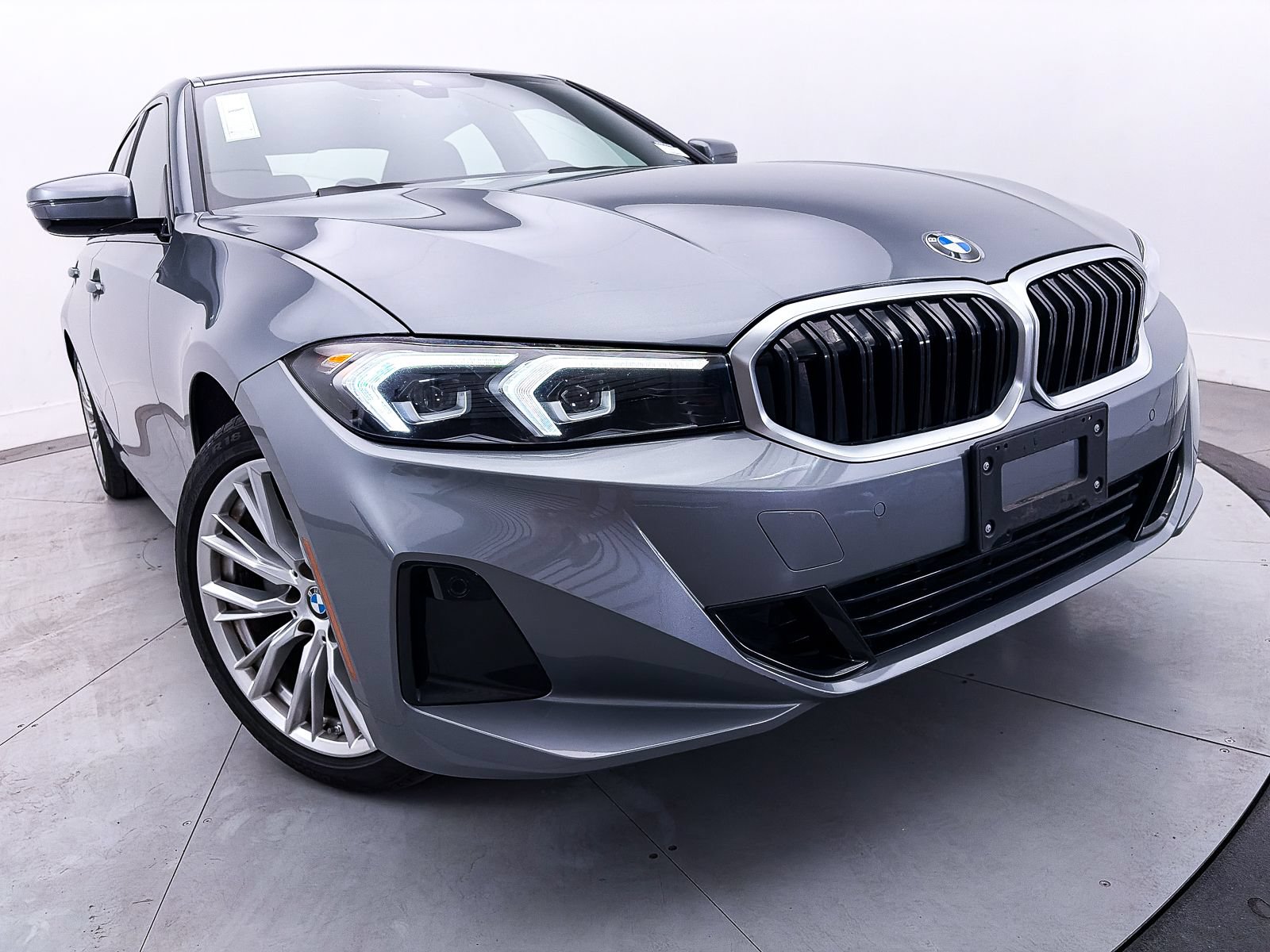 Used 2023 BMW 330i Sedan RWD image 8