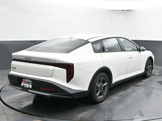 Used 2025 Kia K4 LXS image 9
