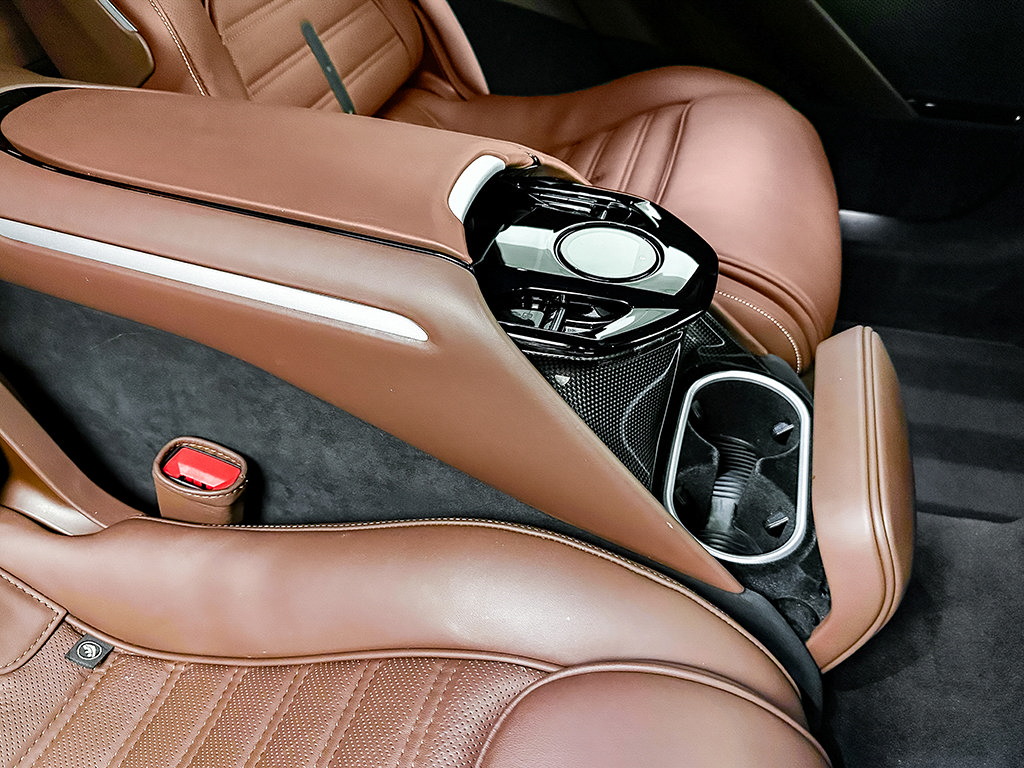 Certified 2024 Ferrari Purosangue AWD/4WD image 23