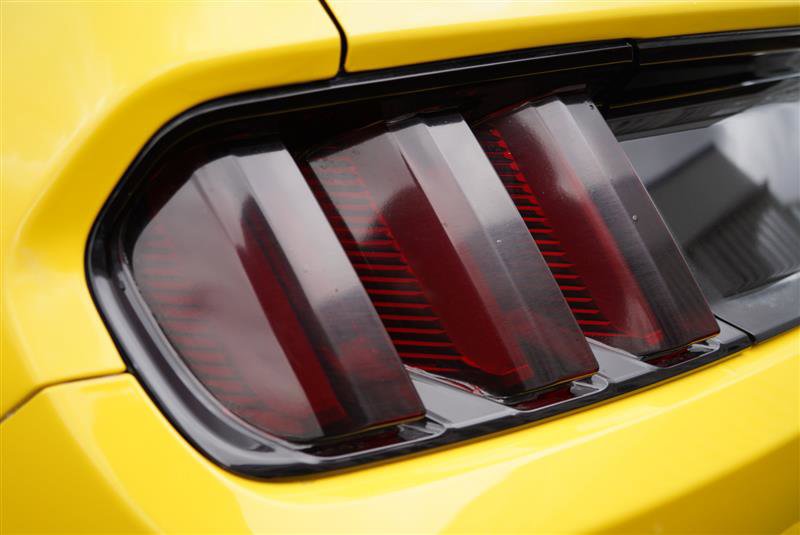 Used 2015 Ford Mustang GT Premium image 26