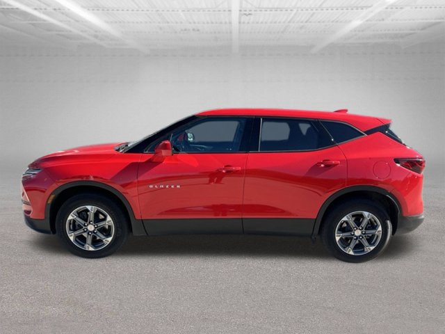 Used 2023 Chevrolet Blazer LT w/ Driver Confidence Package AWD/4WD image 2