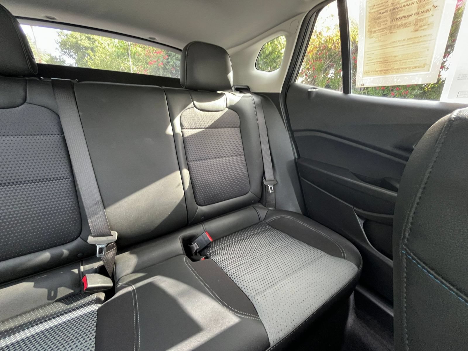 Used 2025 Chevrolet Trax LT w/ LT Convenience Package FWD image 36