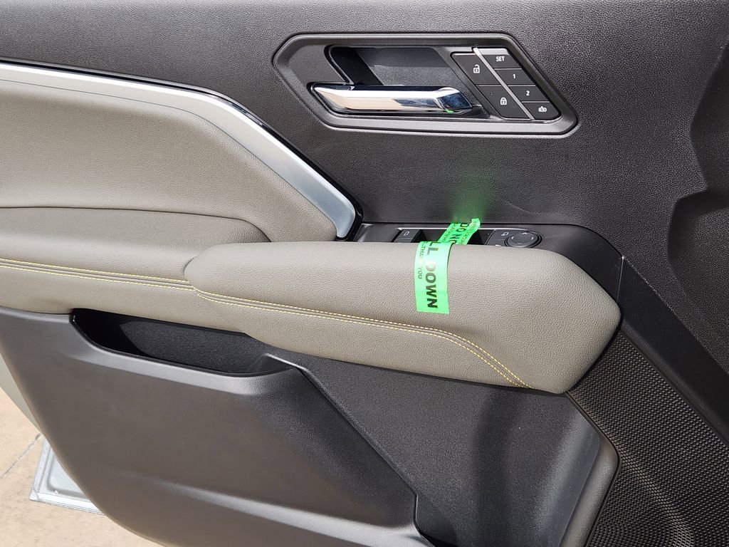 New 2026 Chevrolet Colorado ZR2 w/ Technology Package image 16