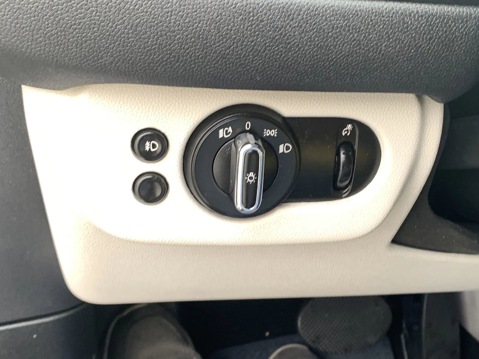 Used 2017 MINI Cooper Clubman S image 23