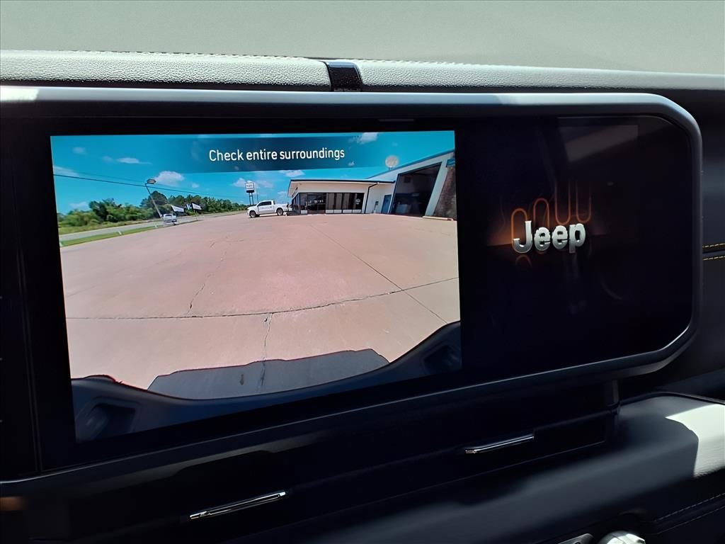 New 2025 Jeep Gladiator Sport w/ Premium Package AWD/4WD image 11