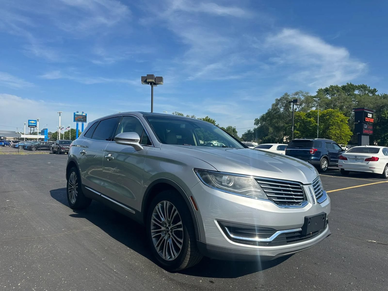 Used 2016 Lincoln MKX Reserve w/ Climate Package AWD/4WD image 3