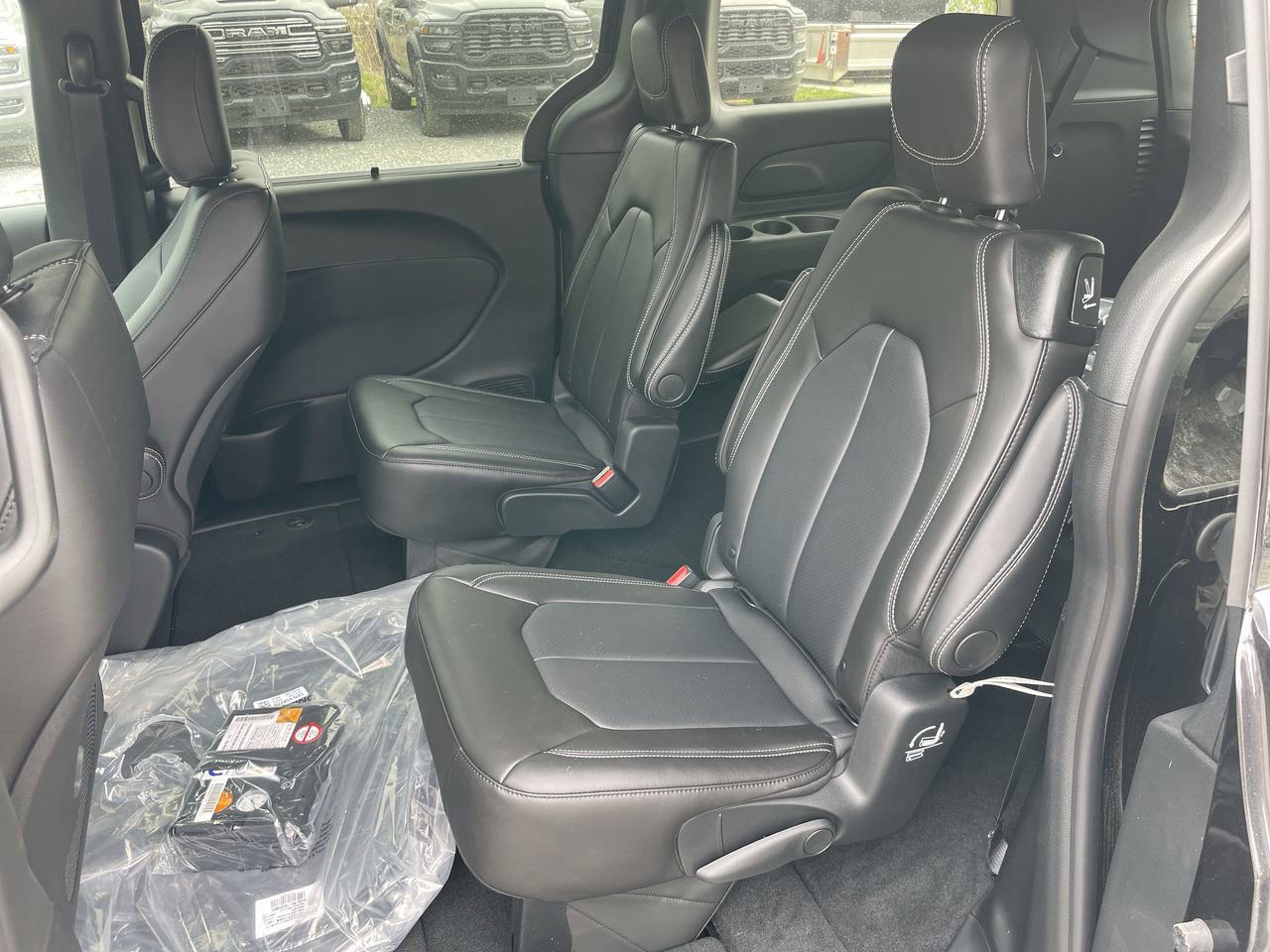 New 2026 Chrysler Voyager LX FWD image 21