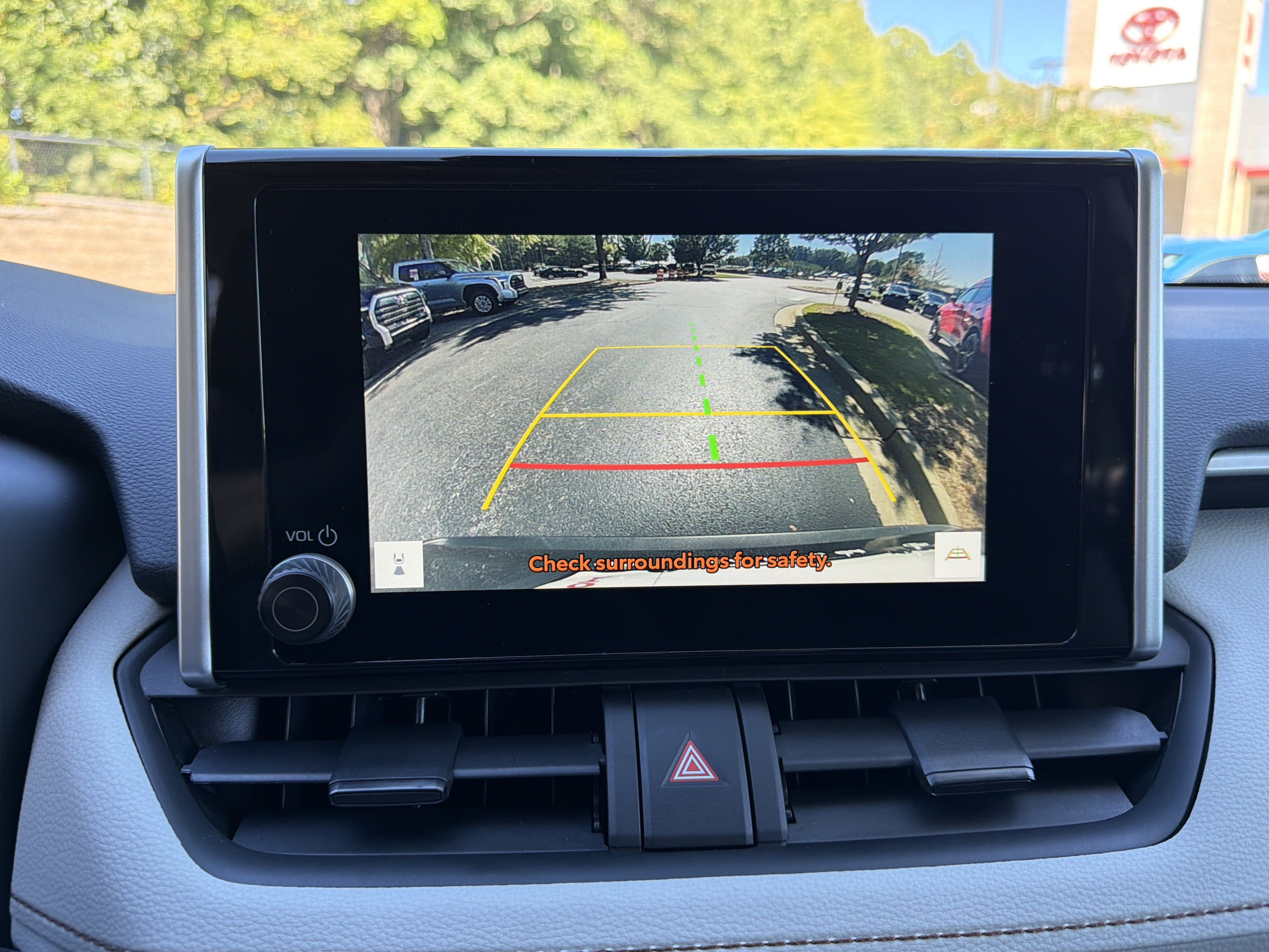Used 2025 Toyota RAV4 XLE w/ Convenience Package FWD image 29