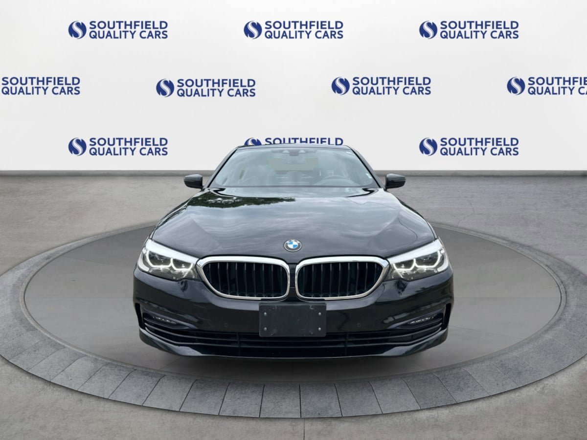 Used 2018 BMW 530i xDrive image 9