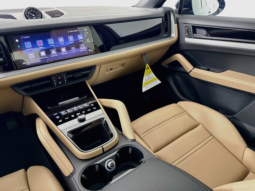 New 2026 Porsche Cayenne Coupe AWD/4WD image 26