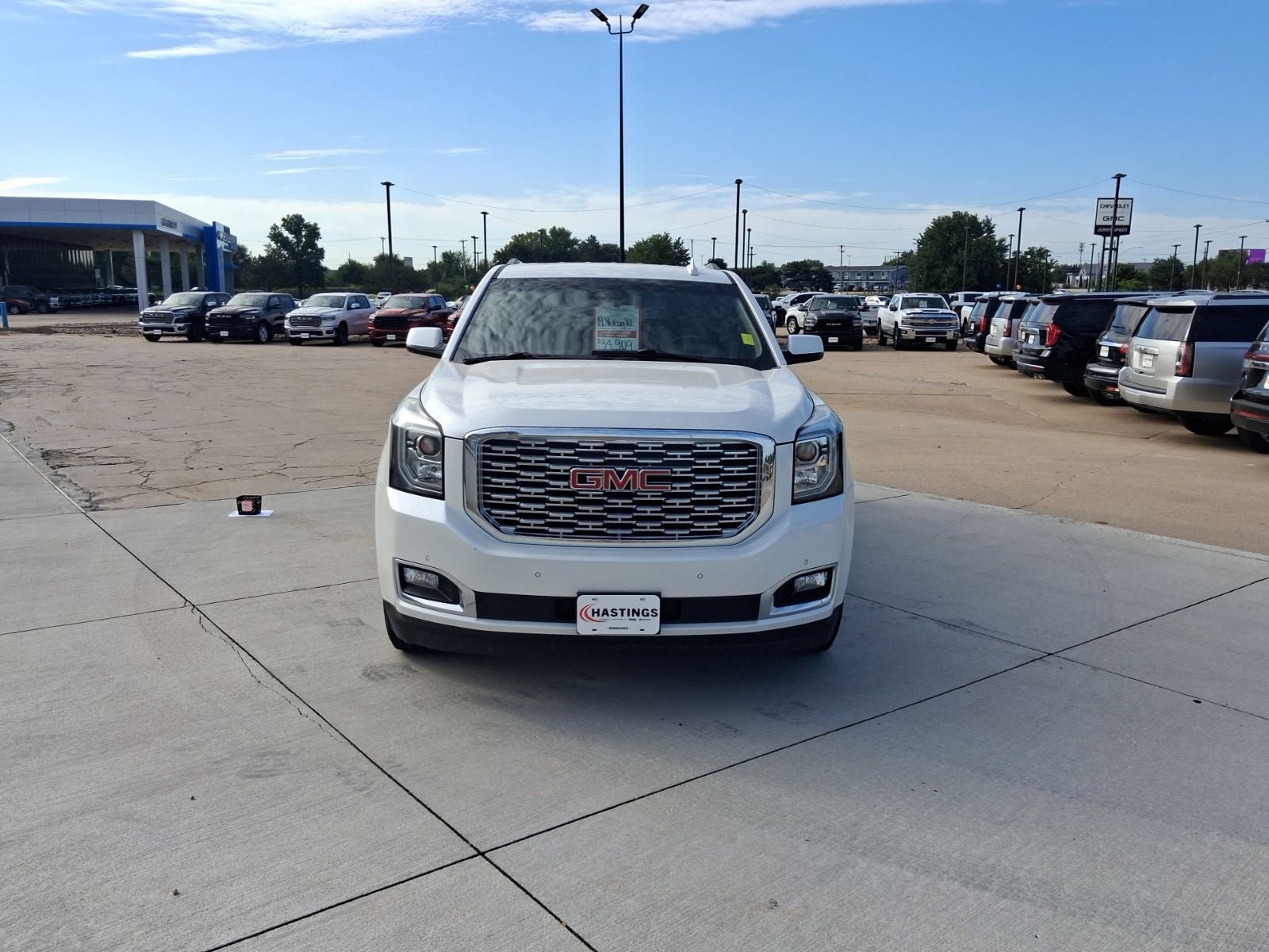 Used 2019 GMC Yukon XL Denali w/ Open Road Package AWD/4WD image 8