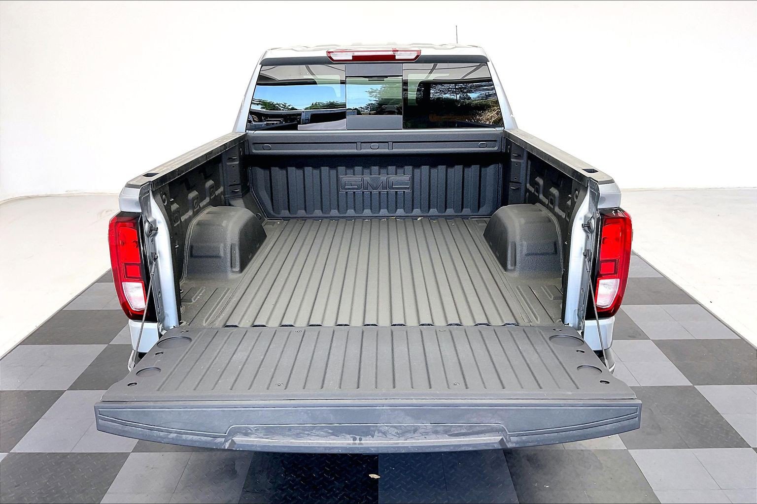 New 2026 GMC Sierra 1500 Elevation w/ Preferred Package AWD/4WD image 11