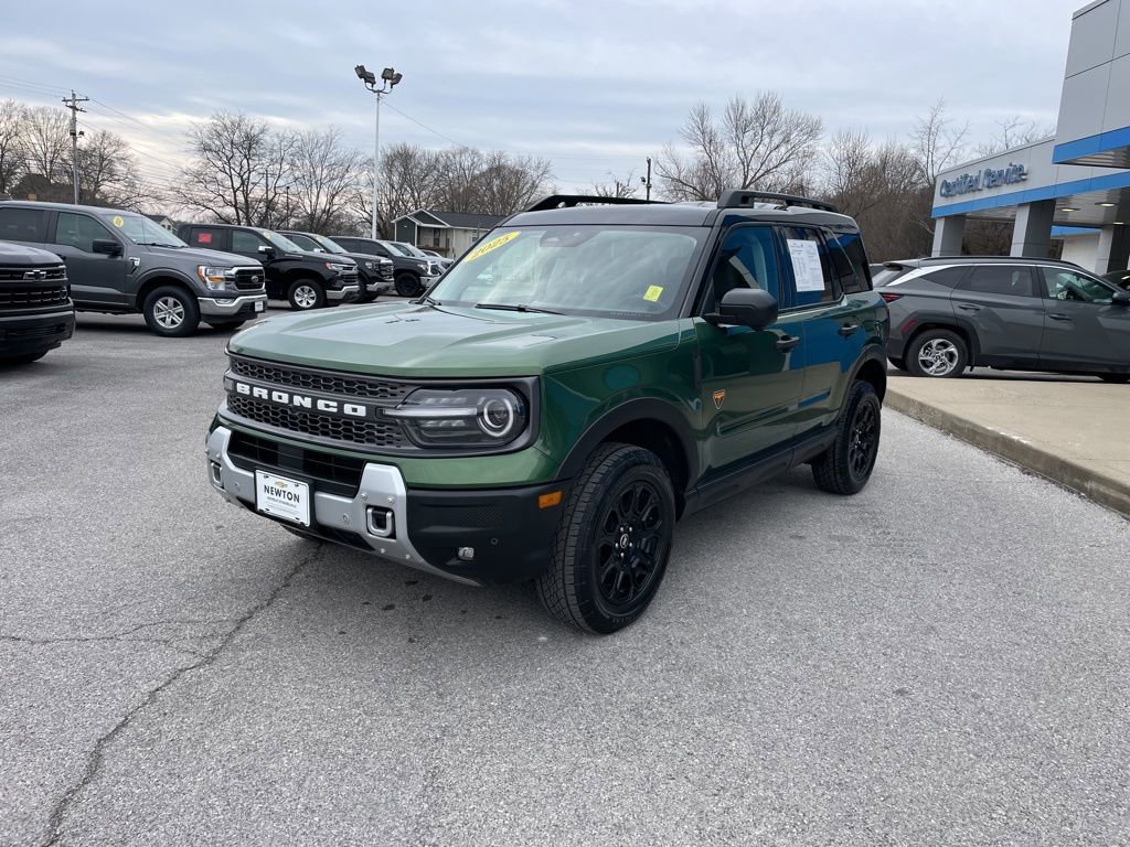 Used 2025 Ford Bronco Sport Badlands image 3