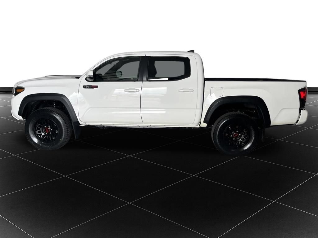 Used 2019 Toyota Tacoma TRD Pro AWD/4WD image 2
