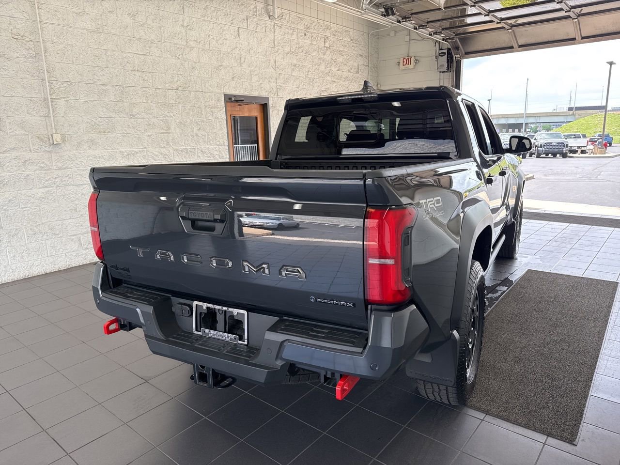 Certified 2025 Toyota Tacoma TRD Off-Road w/ TRD Off Road Upgrade Package image 7