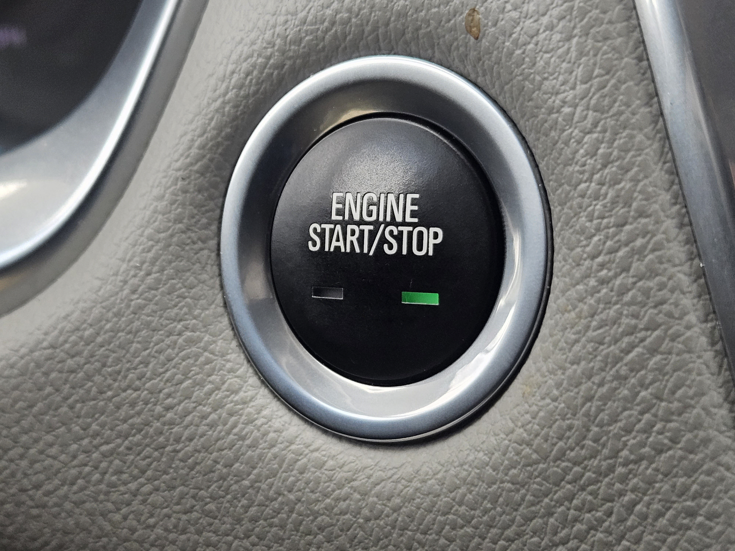 Used 2020 Chevrolet Traverse Premier FWD image 13