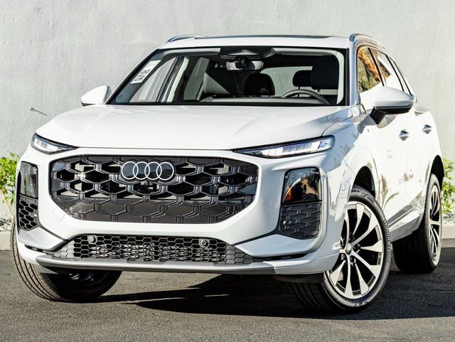 New 2026 Audi Q3 quattro 2.0T image 1
