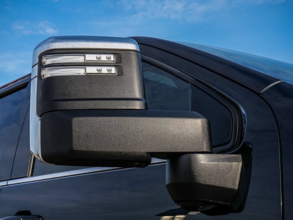Used 2024 Chevrolet Silverado 2500 High Country w/ High Country Premium Package AWD/4WD image 13