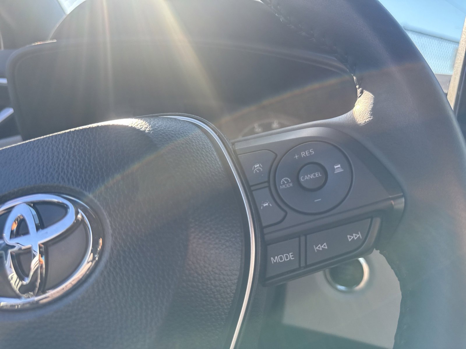 Certified 2025 Toyota Corolla SE image 9