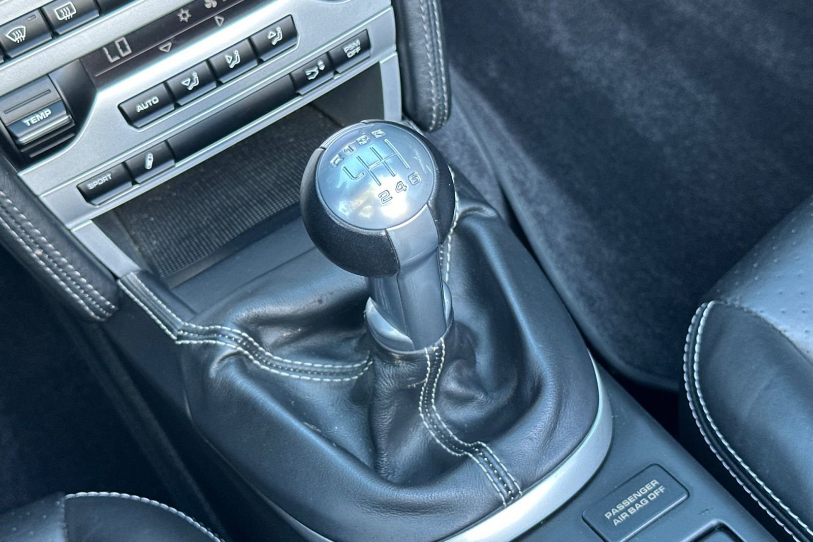 Used 2010 Porsche 911 Turbo image 27