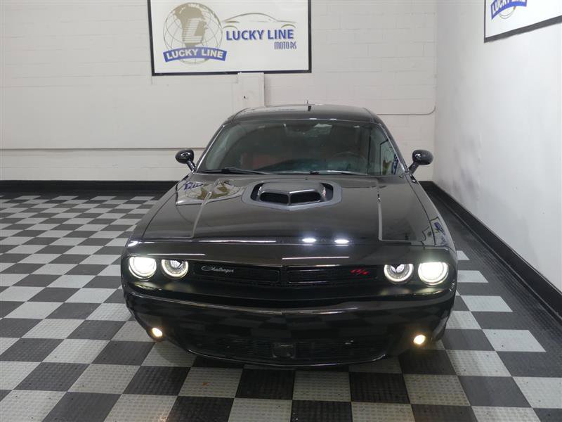 Used 2022 Dodge Challenger R/T Scat Pack w/ Shaker Package RWD image 3