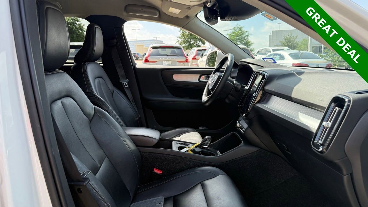 Used 2019 Volvo XC40 T5 Momentum AWD/4WD image 9