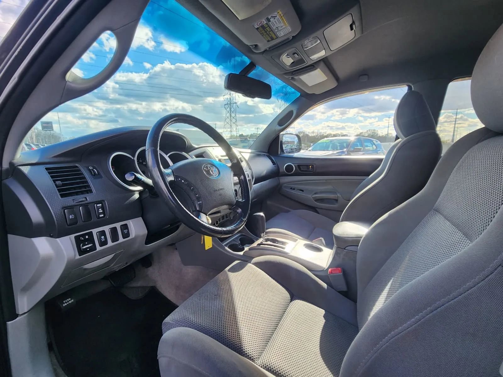 Used 2010 Toyota Tacoma PreRunner image 10