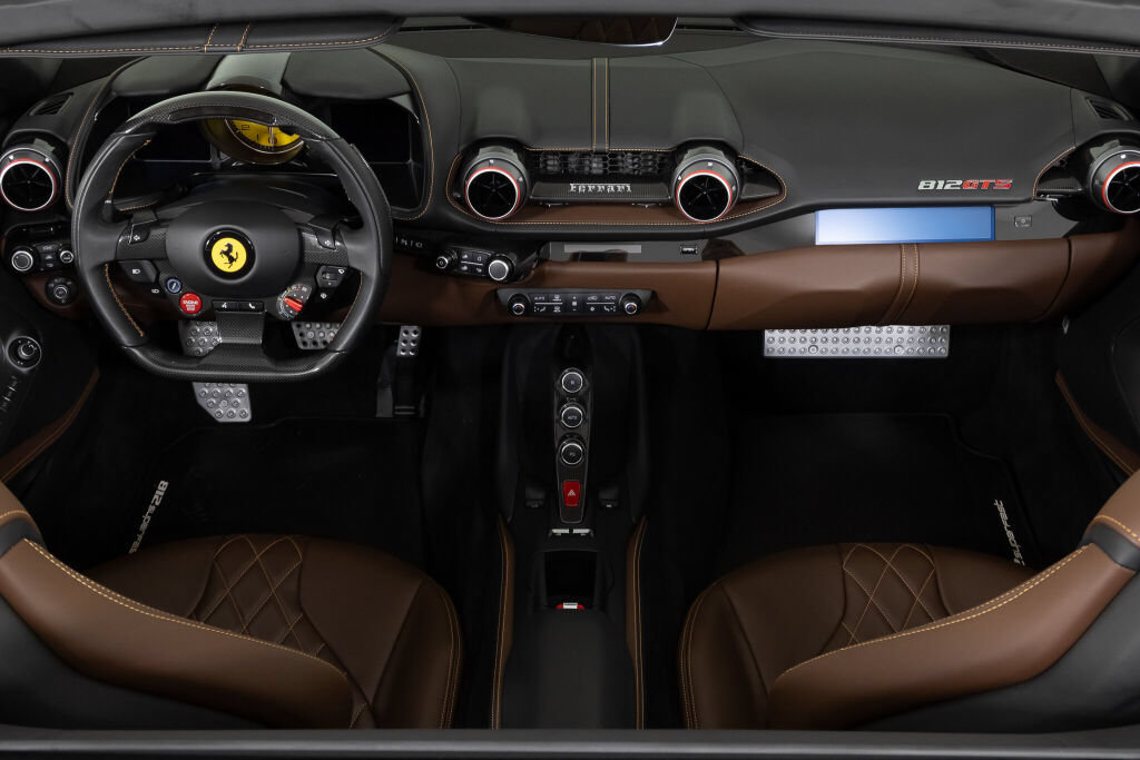 Used 2021 Ferrari 812 GTS RWD image 24