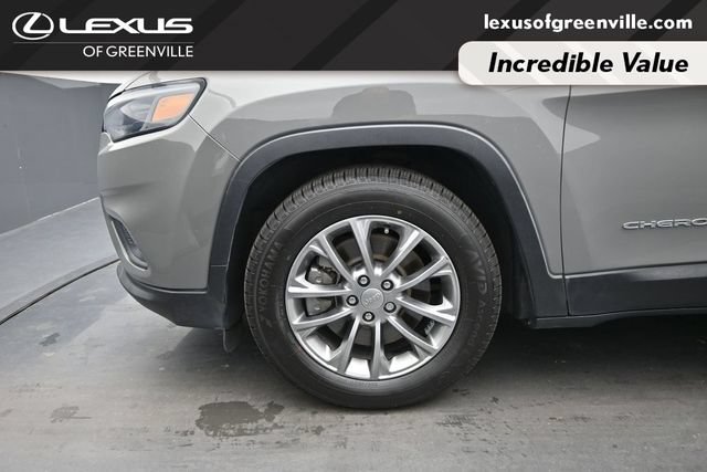 Used 2019 Jeep Cherokee Latitude Plus w/ Comfort/Convenience Group FWD image 9