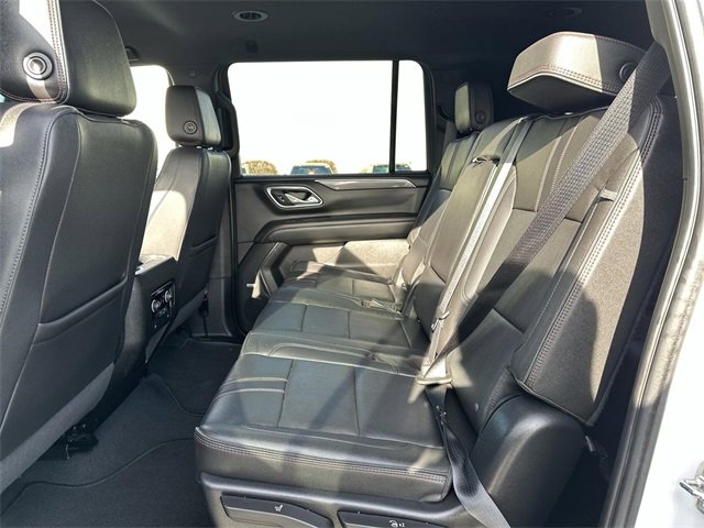 Used 2023 Chevrolet Suburban RST image 24