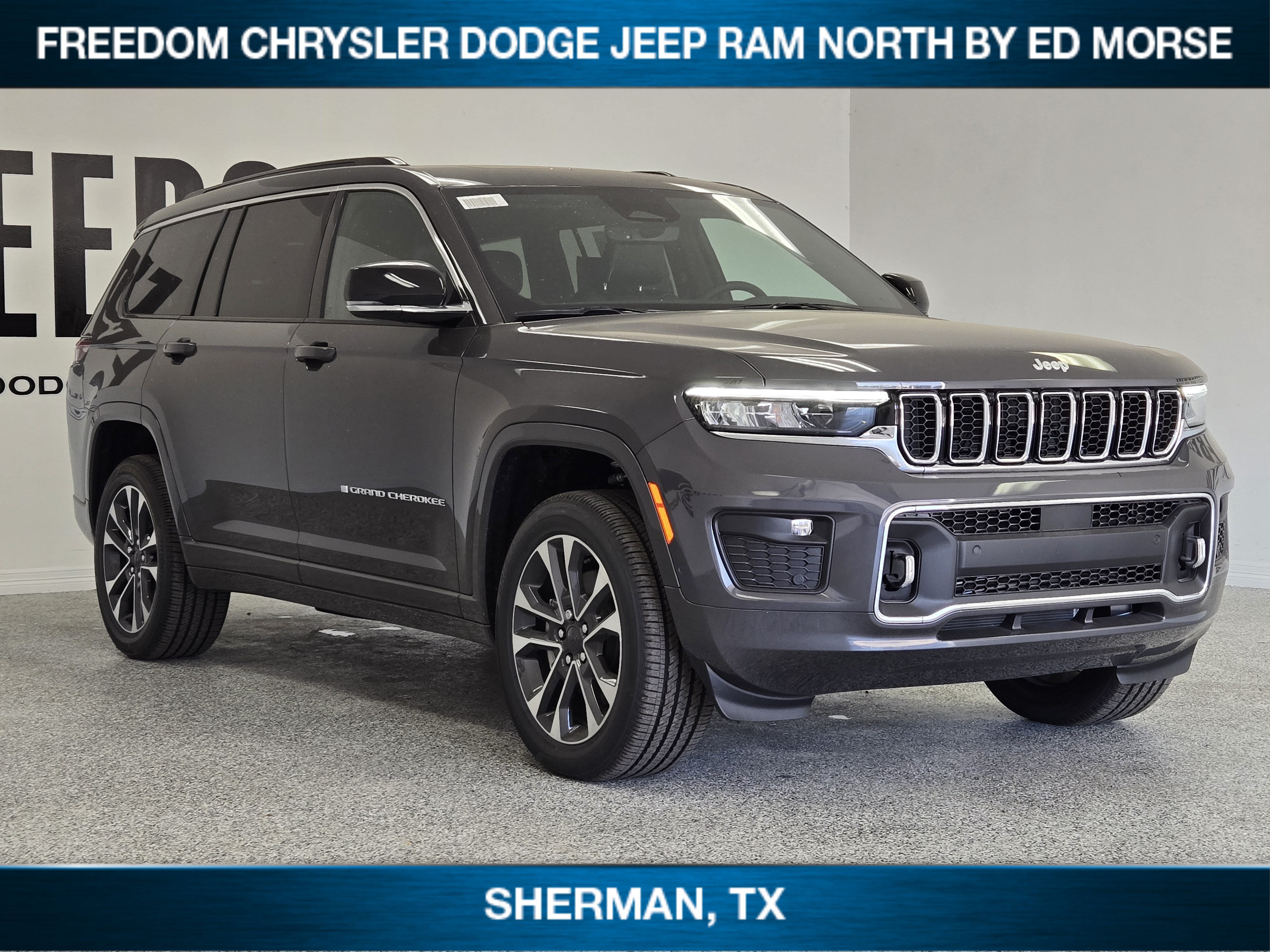 New 2025 Jeep Grand Cherokee L Overland w/ Rear Seat Video Group I AWD/4WD image 2