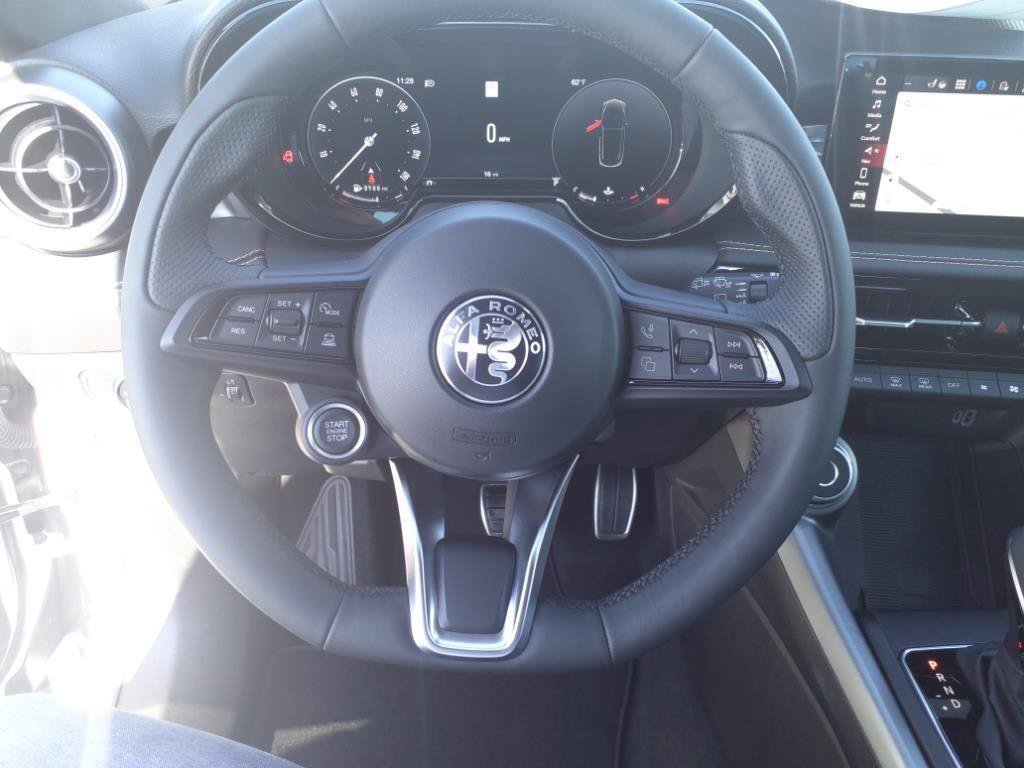 New 2025 Alfa Romeo Tonale AWD/4WD image 15
