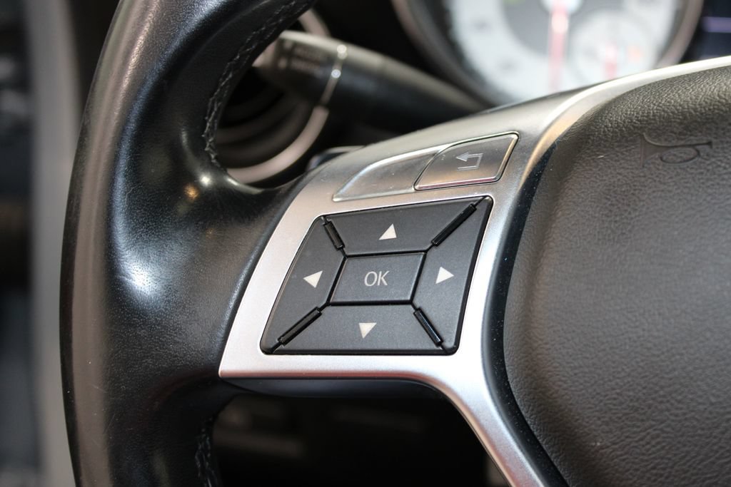 Used 2012 Mercedes-Benz SLK 350 image 36